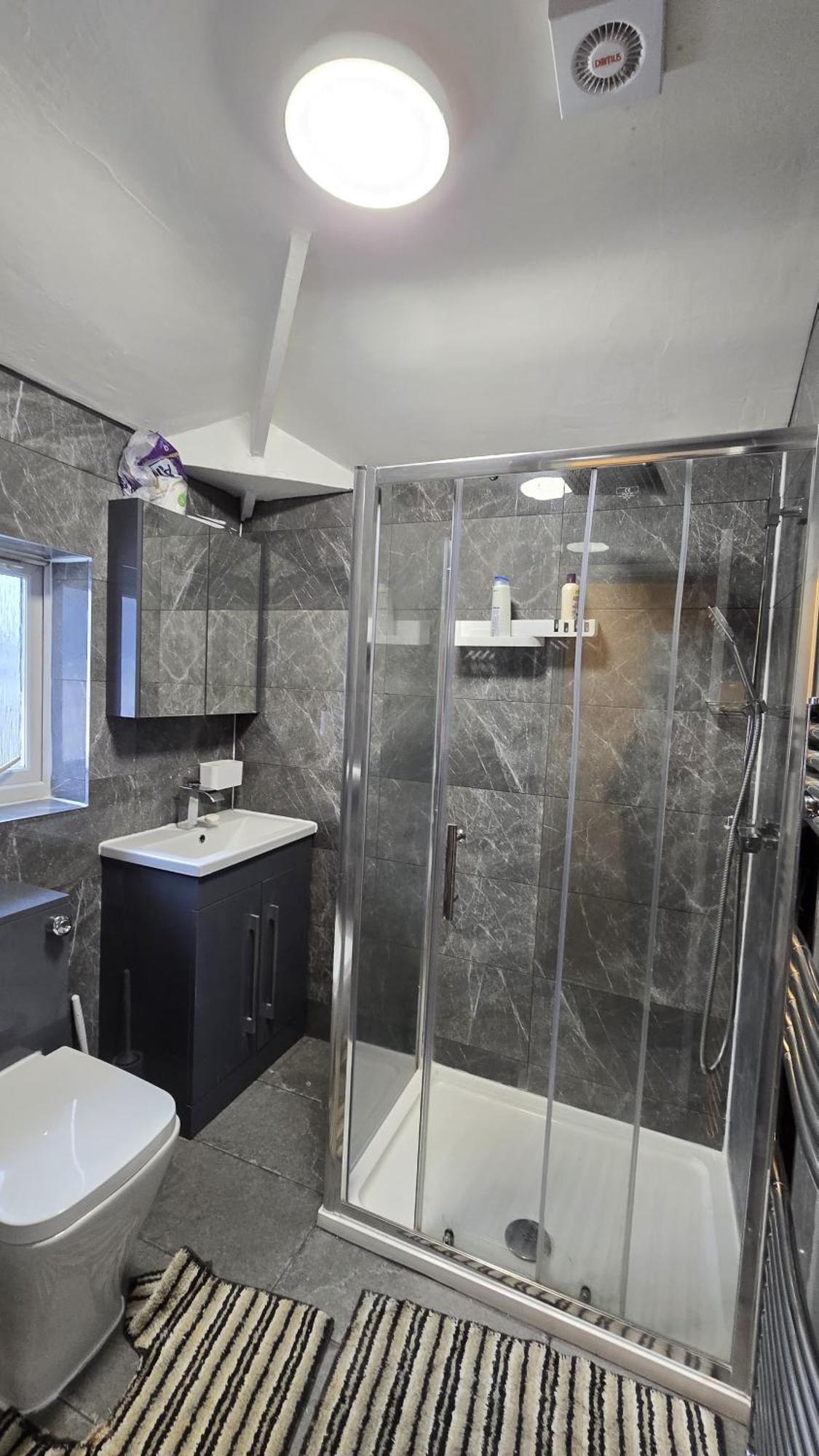 Entire Three Bedroom House In 버밍엄 외부 사진